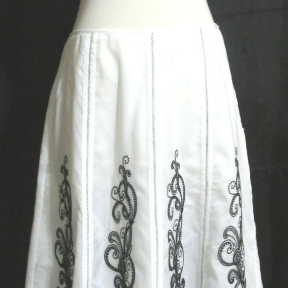 NEW Ladies ANN TAYLOR White & Black Cotton Skirt 4 - Picture 1 of 7